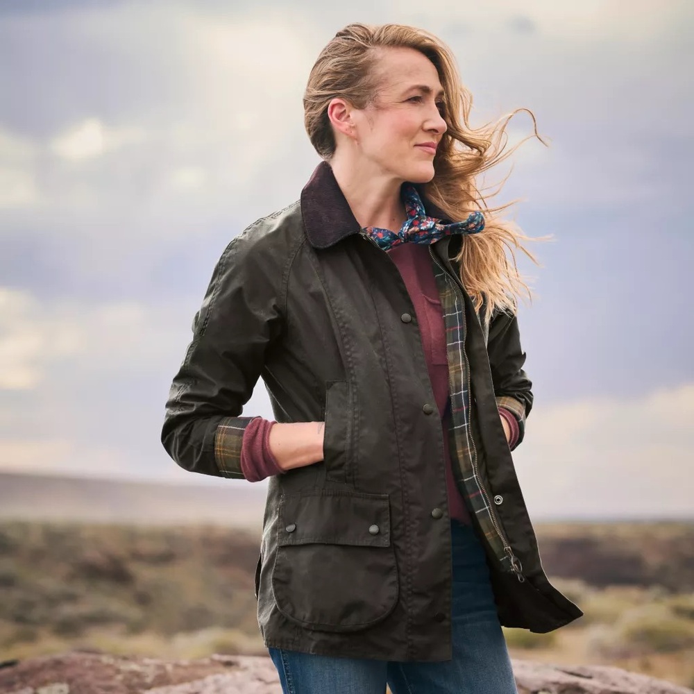 Barbour Beadnell Waxed Jacket in Olive